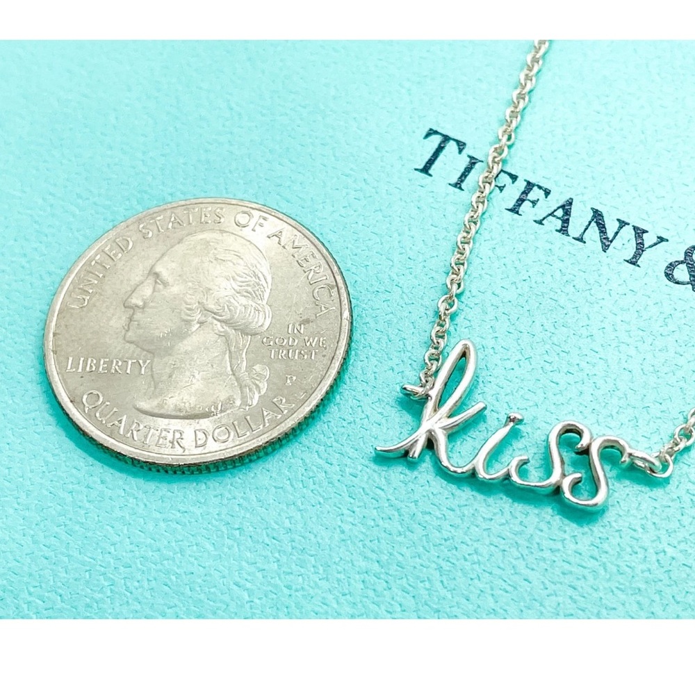 Authentic Tiffany & Co Elsa Perreti Kiss Script Necklace with Pouch - Picture 6 of 6